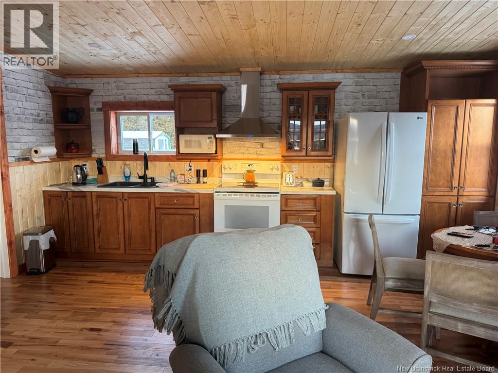 64 Baseline Road - Image 14