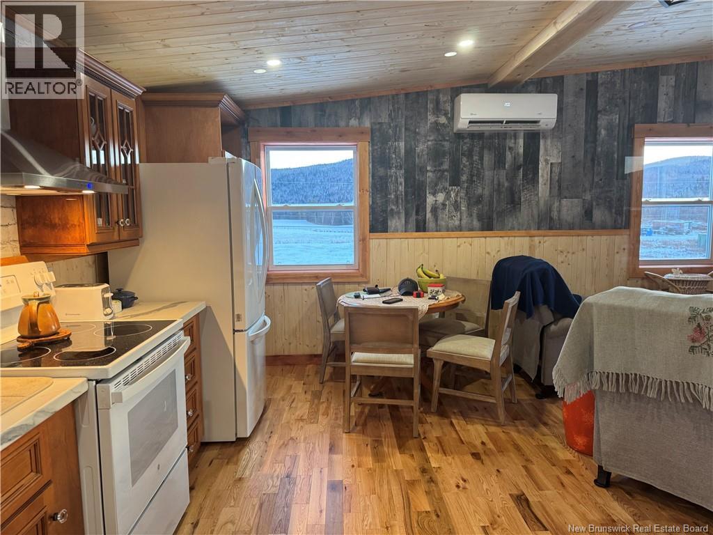 64 Baseline Road - Image 16