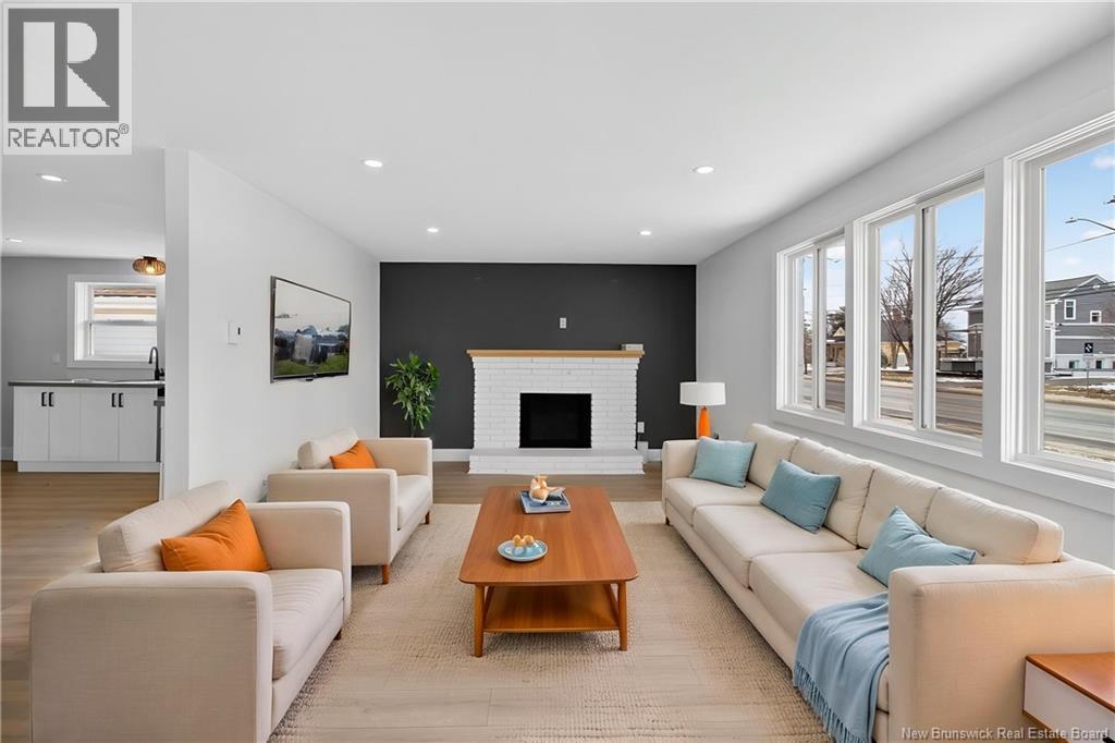 6 Kenmore Drive - 12