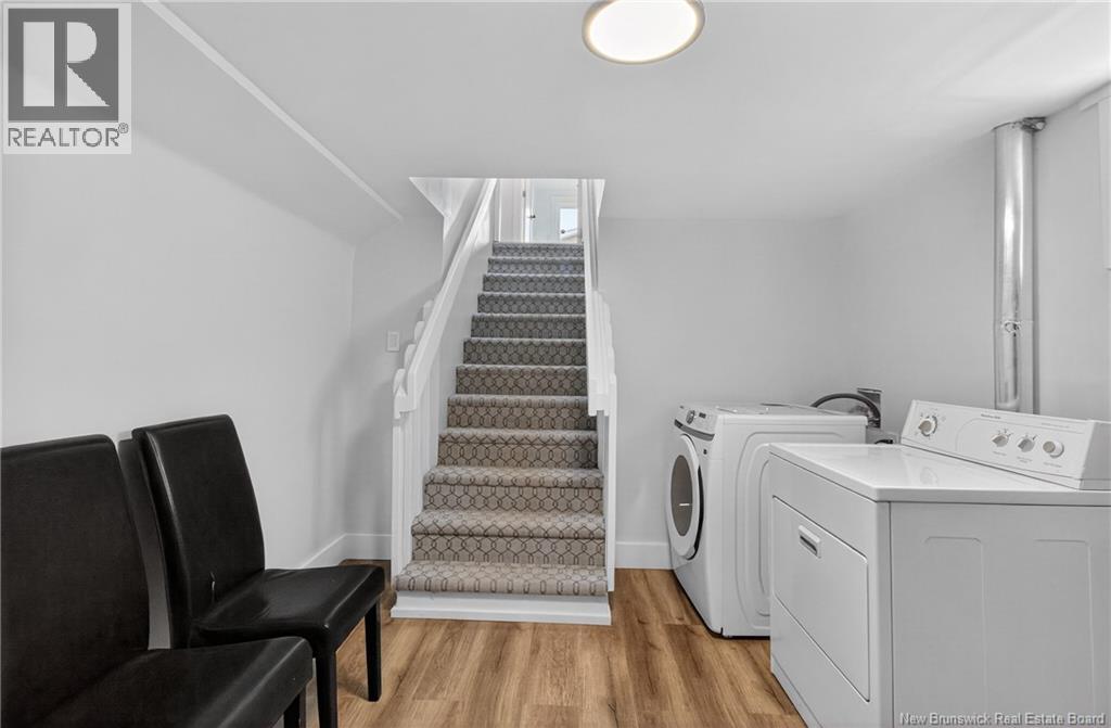 6 Kenmore Drive - 27
