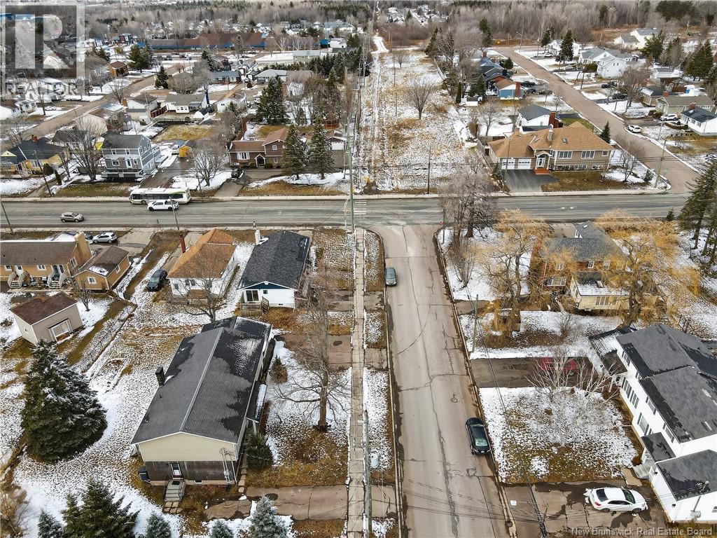 6 Kenmore Drive - Image 3