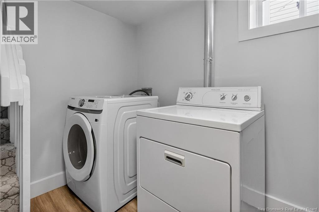 6 Kenmore Drive - 33