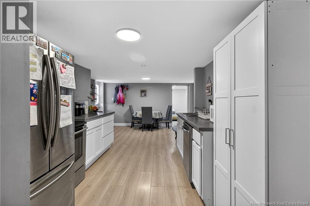 6 Kenmore Drive - 36