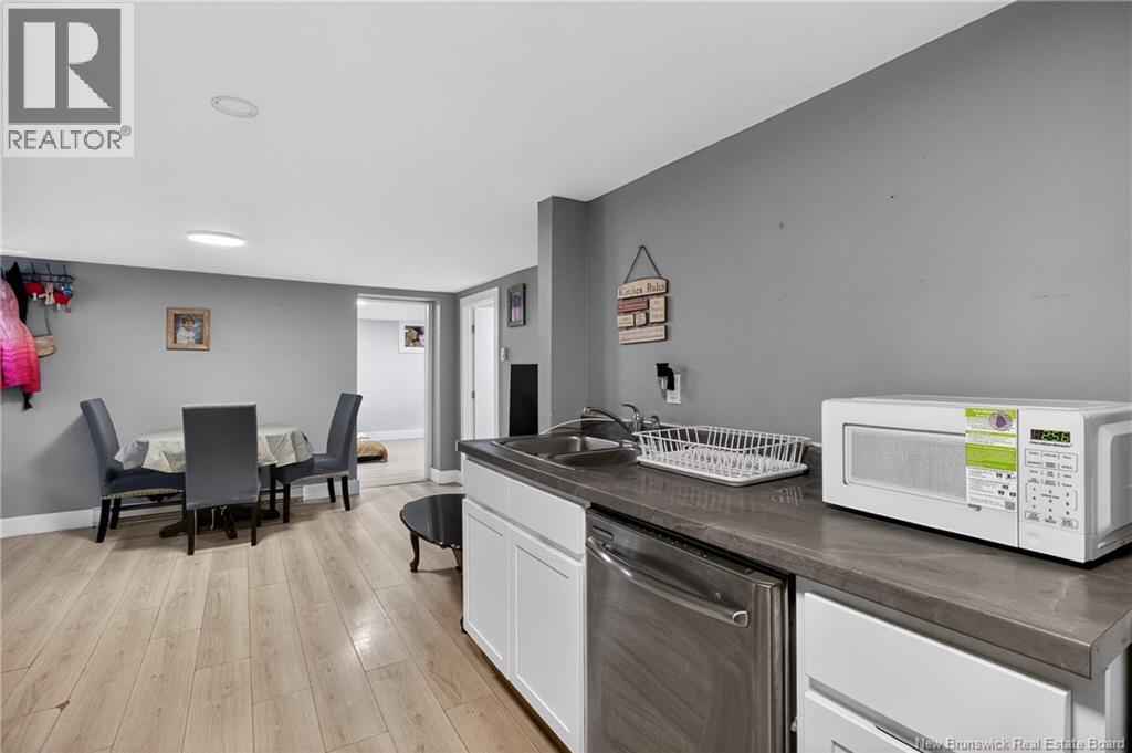 6 Kenmore Drive - 37