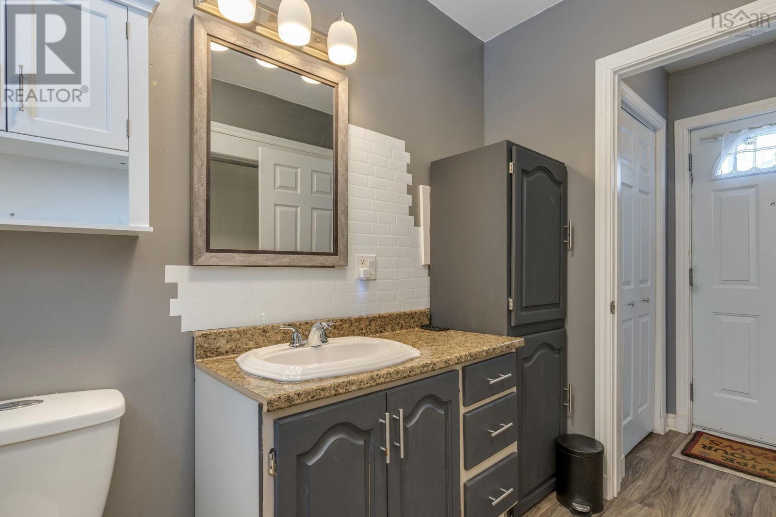 Property 31 of 46 of 1034 Highway 277