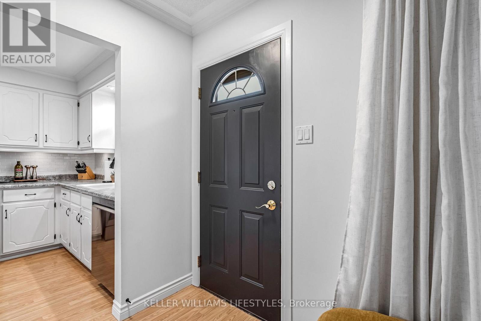 350 HIGHVIEW CRESCENT - 4