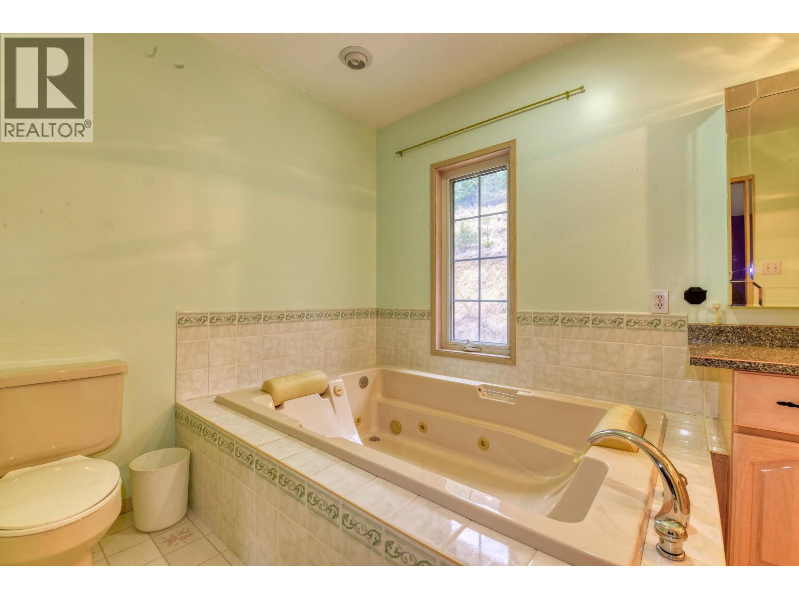 311 LEXINGTON ROAD - 12