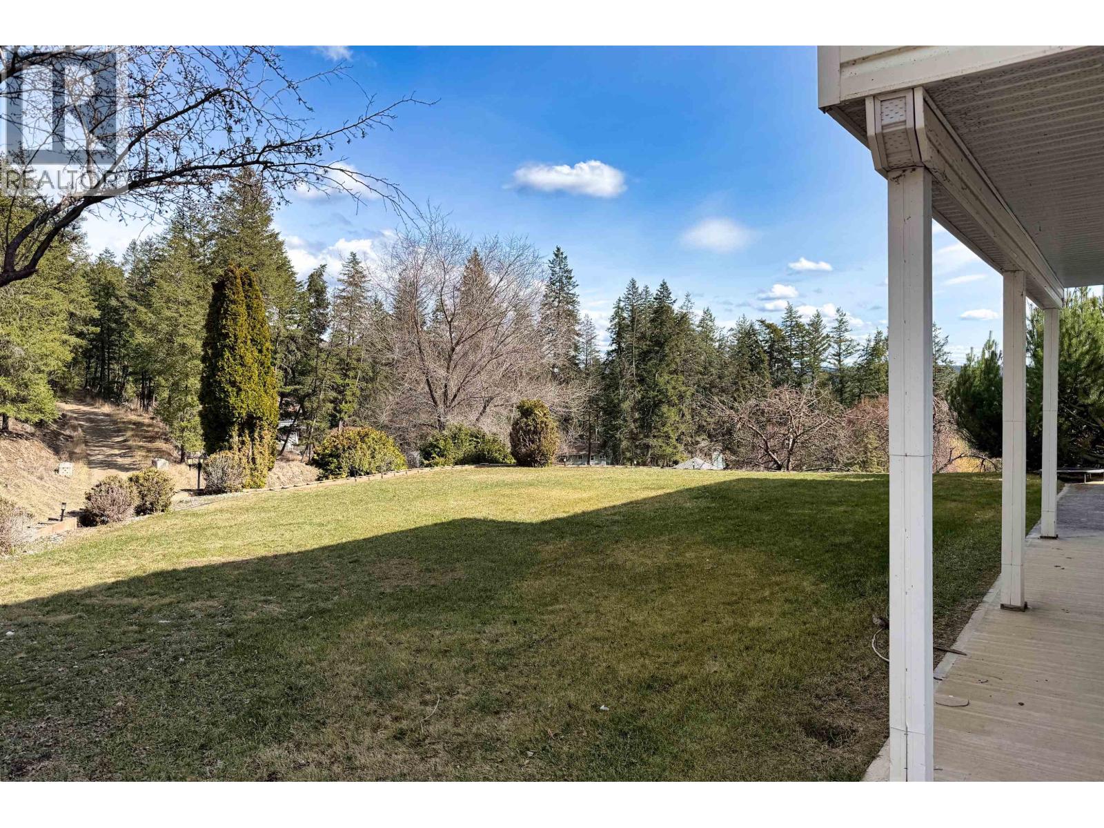 311 LEXINGTON ROAD - 33