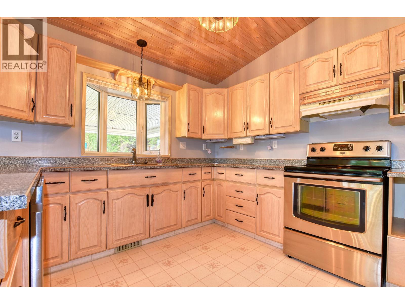 311 LEXINGTON ROAD - 7