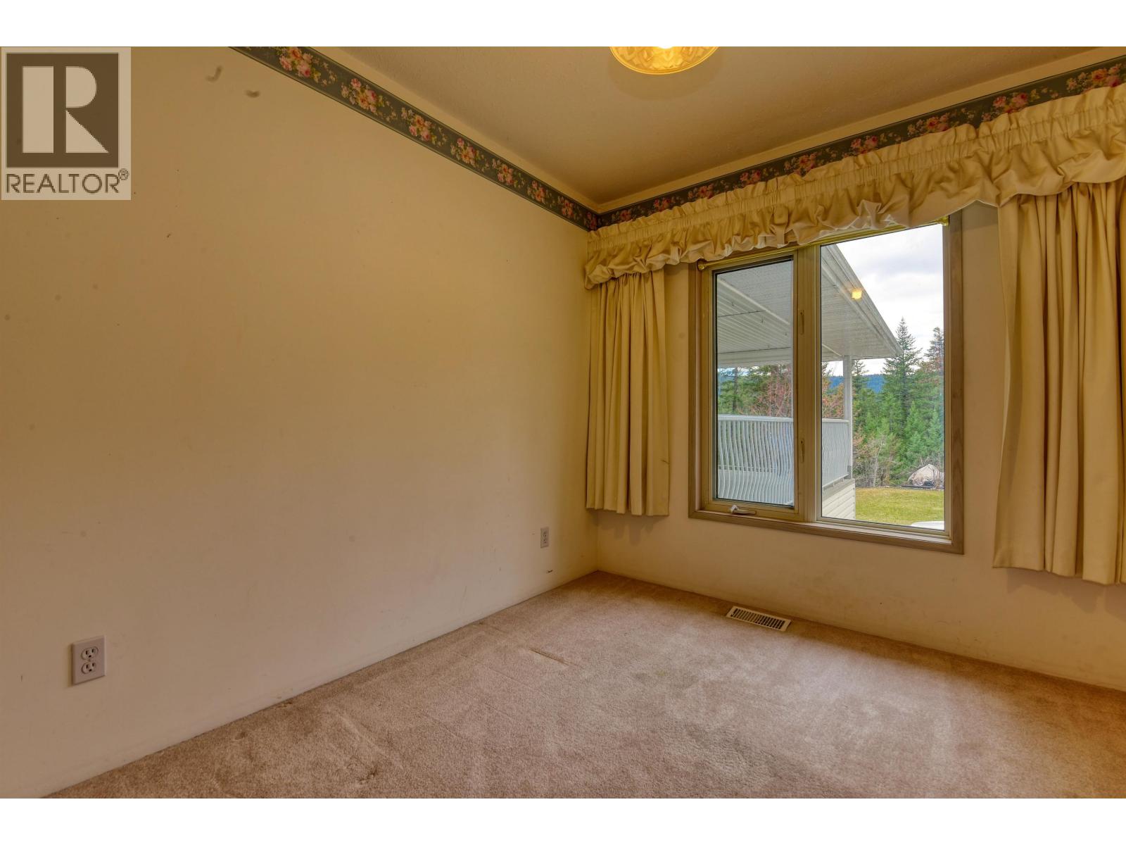 311 LEXINGTON ROAD - 8