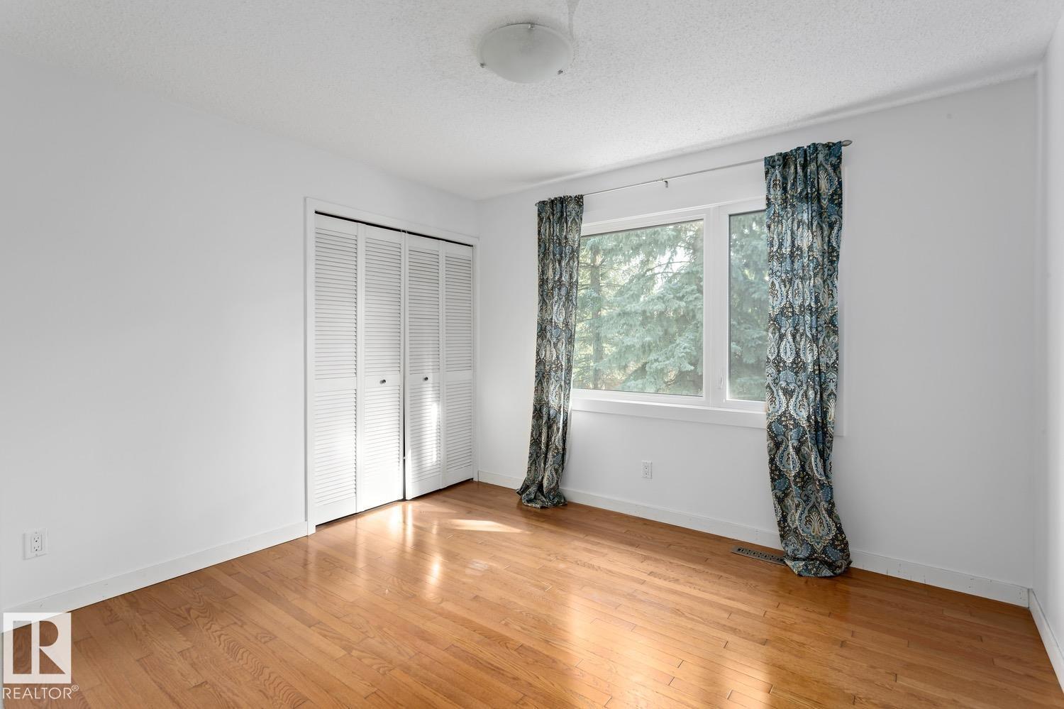 239 WAKINA DR NW, Edmonton