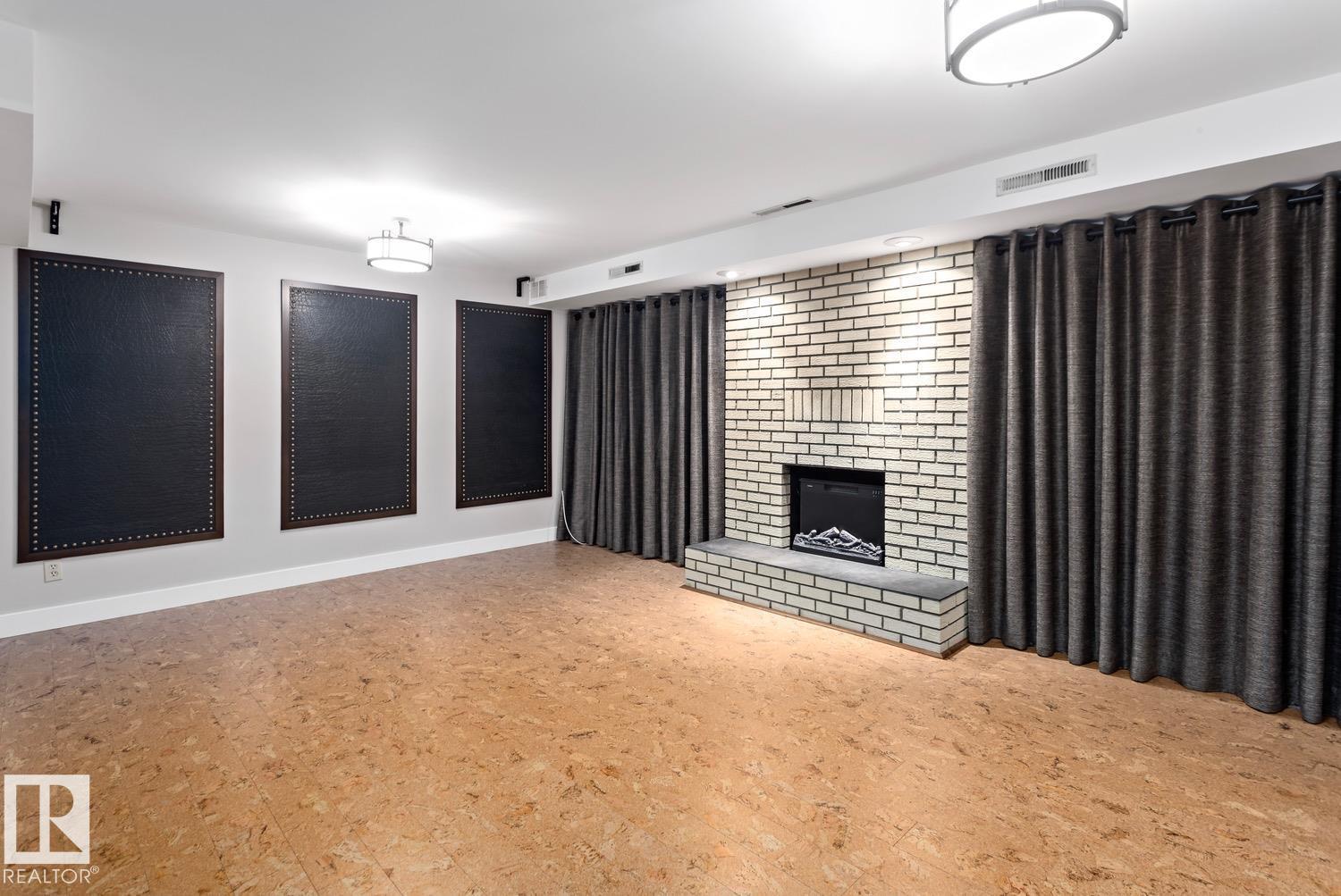 239 WAKINA DR NW, Edmonton