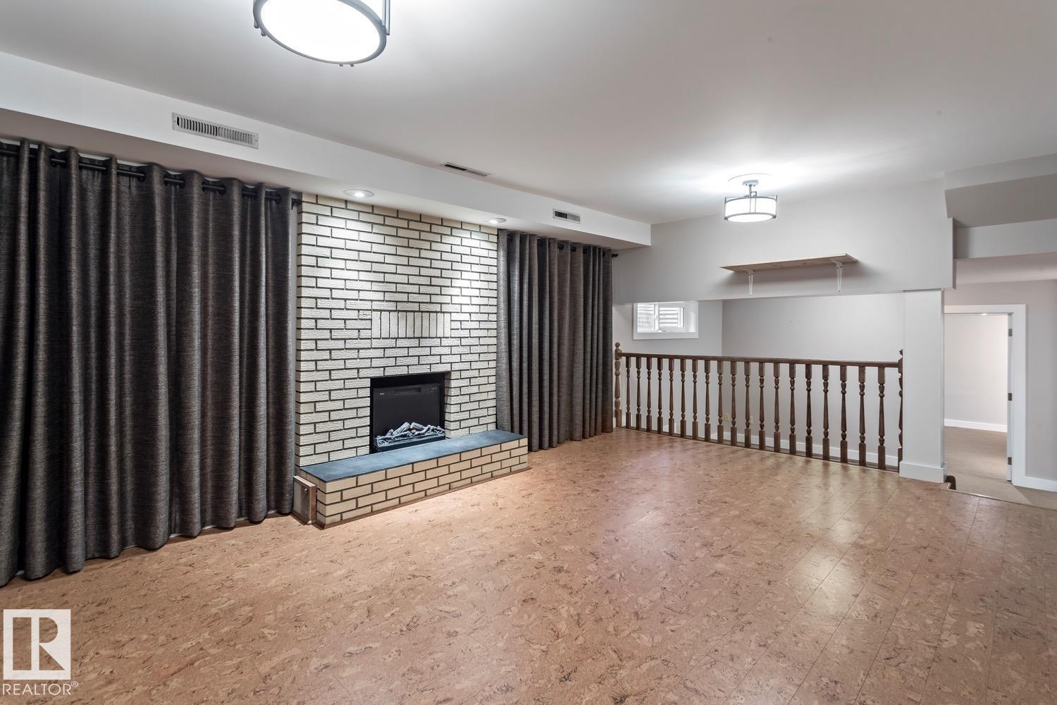 239 WAKINA DR NW, Edmonton