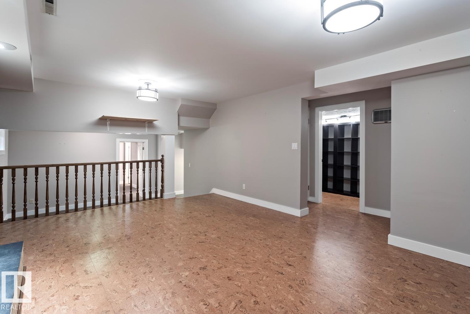 239 WAKINA DR NW, Edmonton