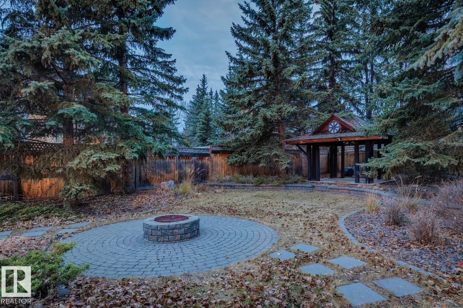 239 WAKINA DR NW, Edmonton