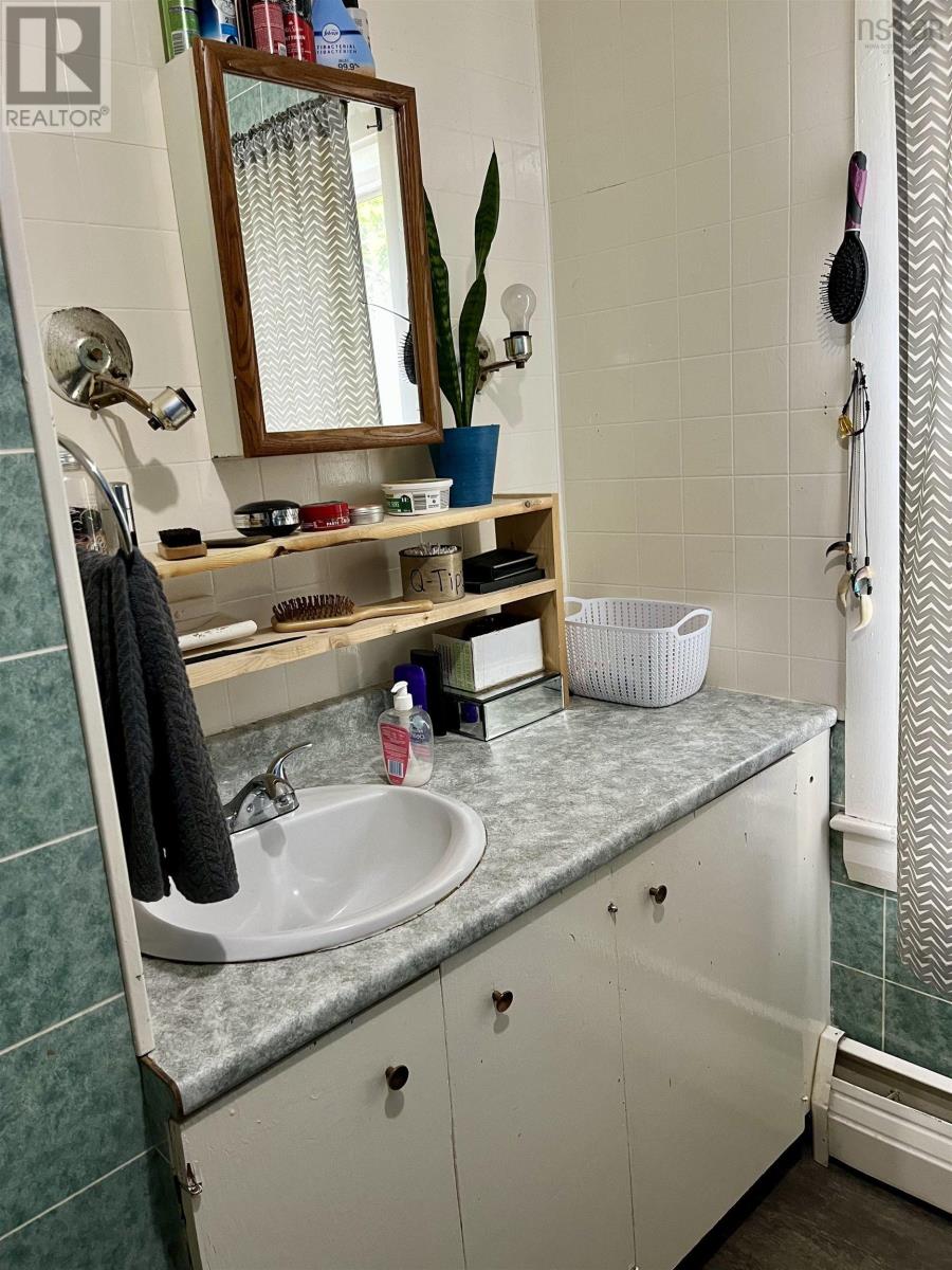 Property 31 of 49 of 1252 River Road