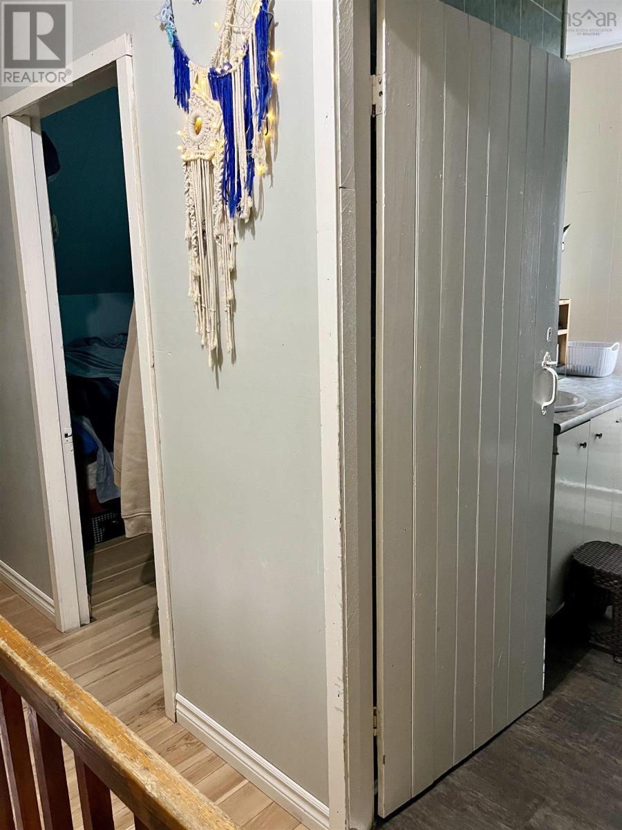 Property 33 of 49 of 1252 River Road