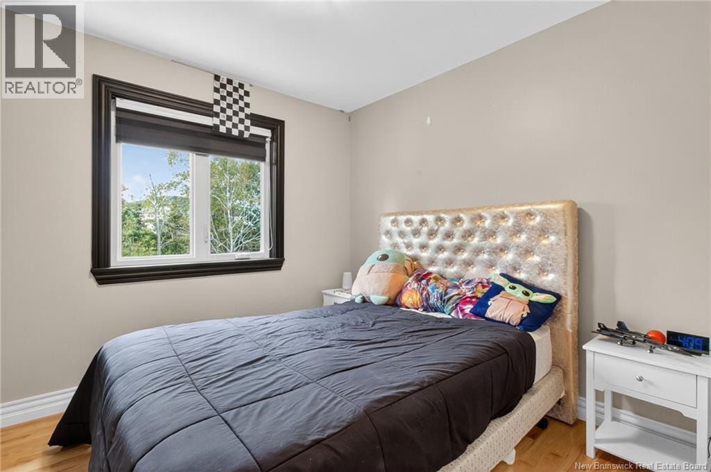 482 TWIN OAKS DRIVE - 34