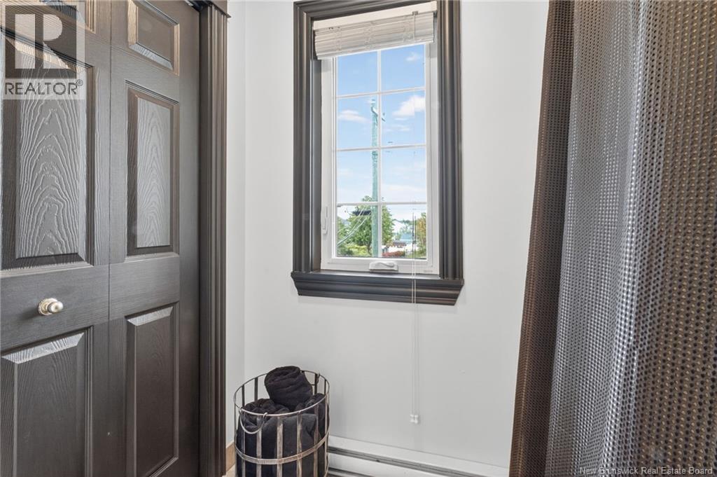 482 TWIN OAKS DRIVE - 38