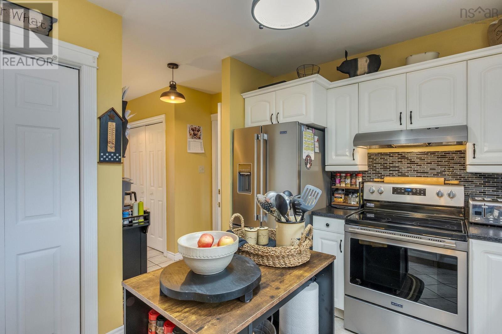 Property 7 of 51 of 885 Thompson Road