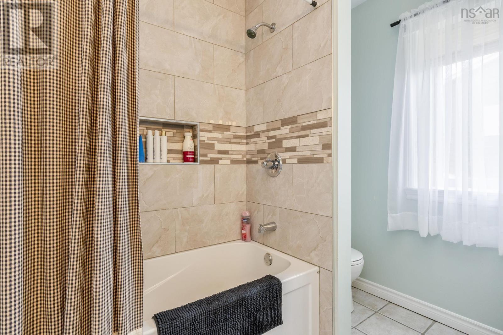 Property 33 of 51 of 885 Thompson Road