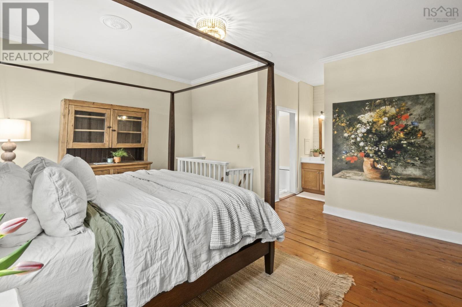 Property 22 of 40 of 493 360 Highway