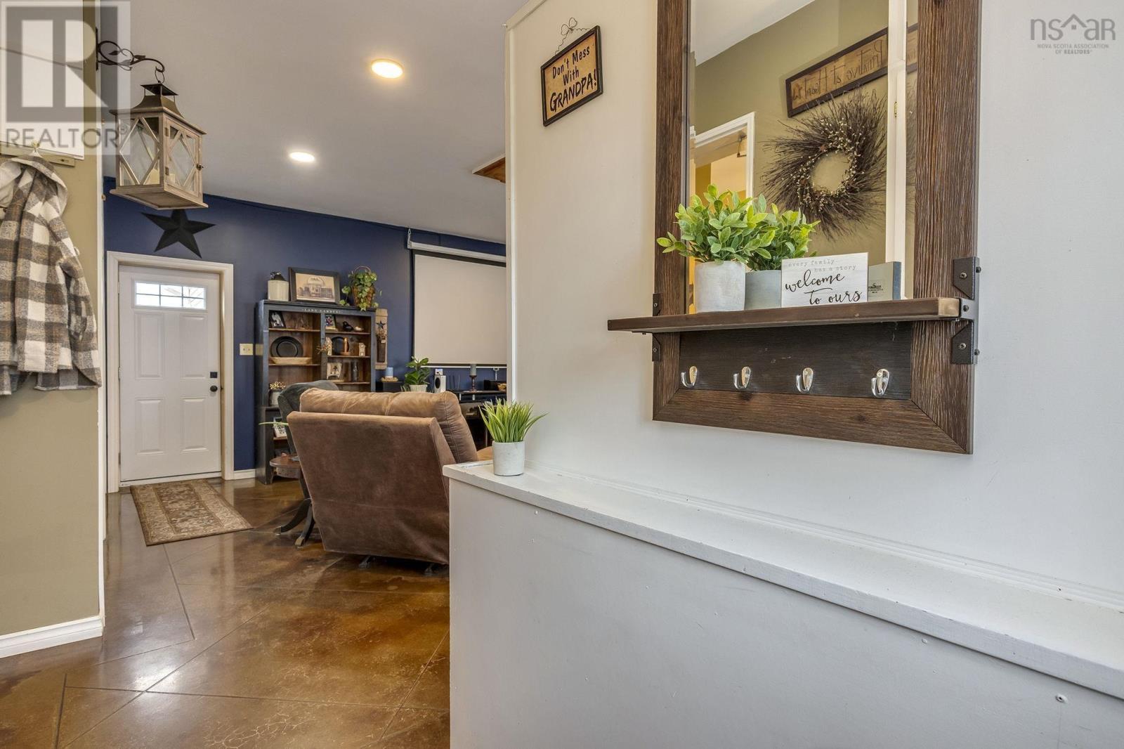 Property 19 of 51 of 885 Thompson Road