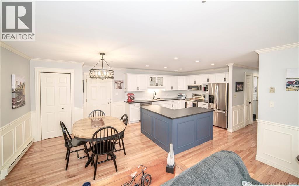 #11 35 Lian Street - 10