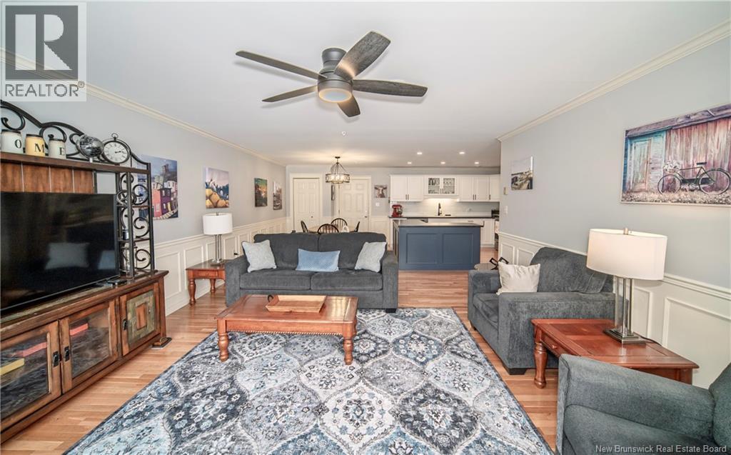 #11 35 Lian Street - 12