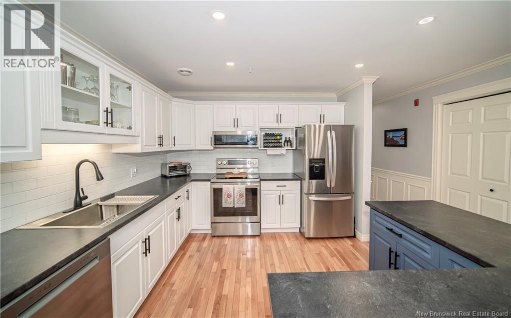 #11 35 Lian Street - Image 3