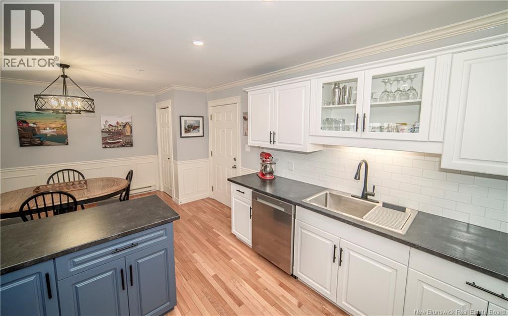 #11 35 Lian Street - 5