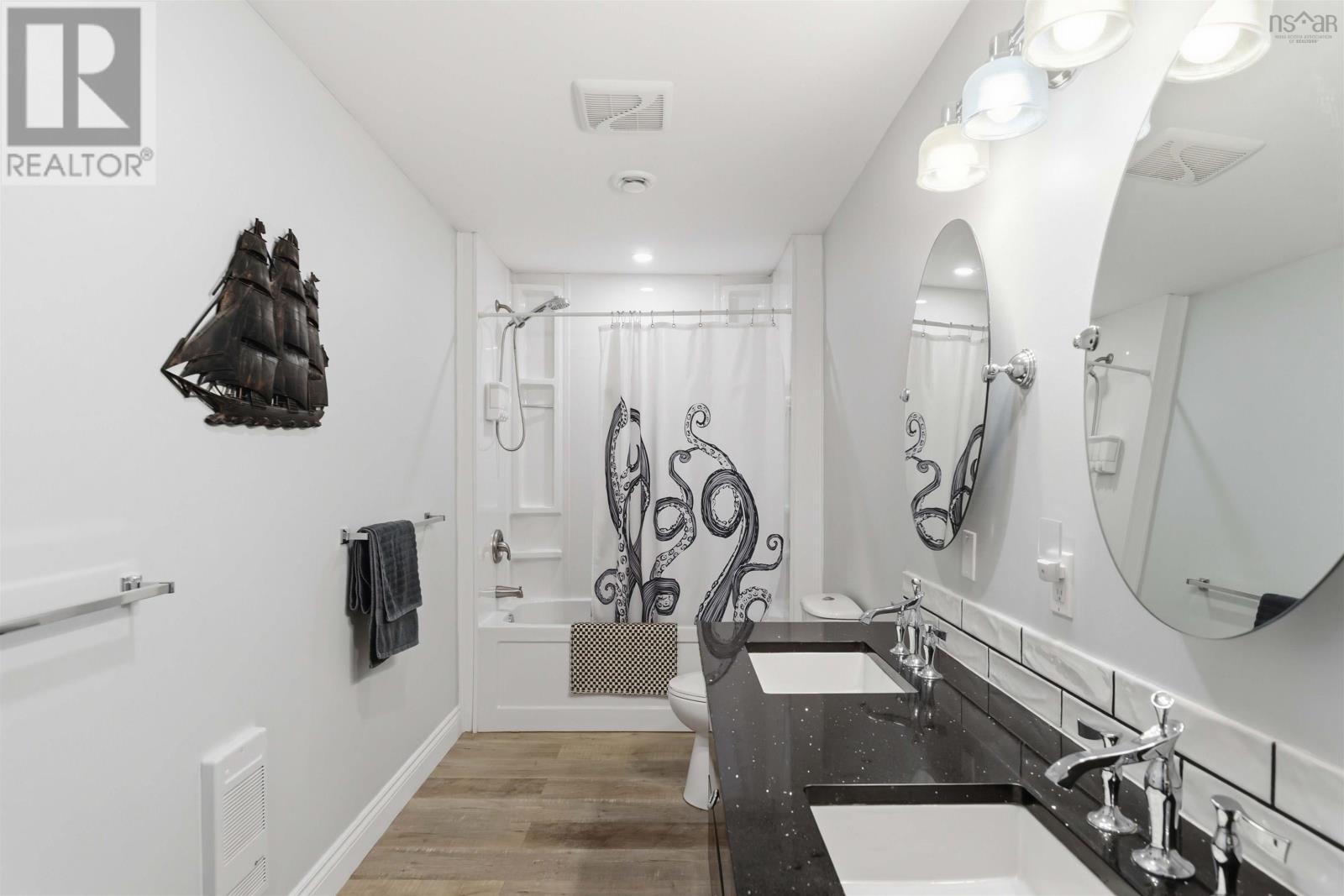 Property 25 of 42 of 6 Massachusetts Road