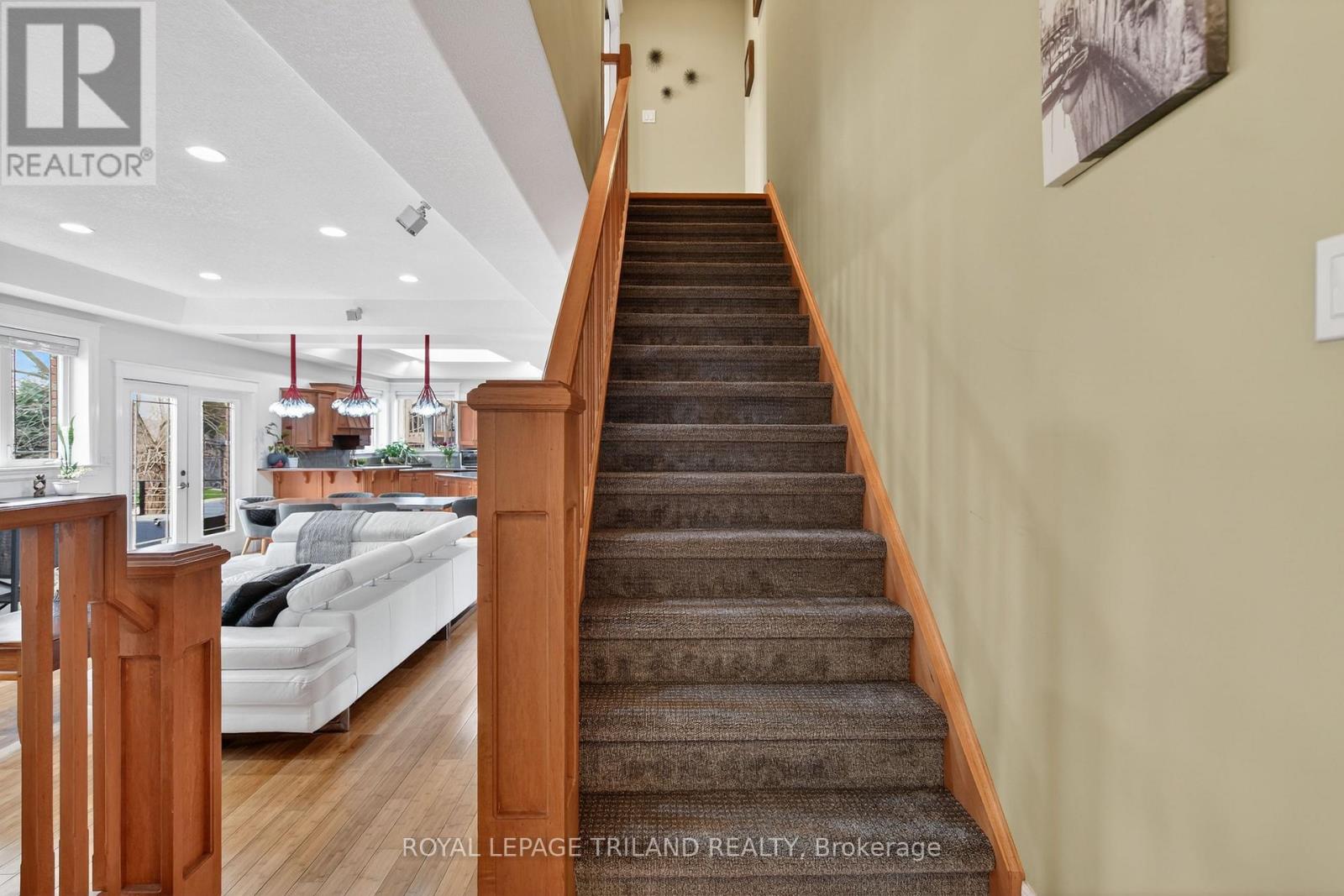 24 EARLSCOURT TERRACE Property Photo