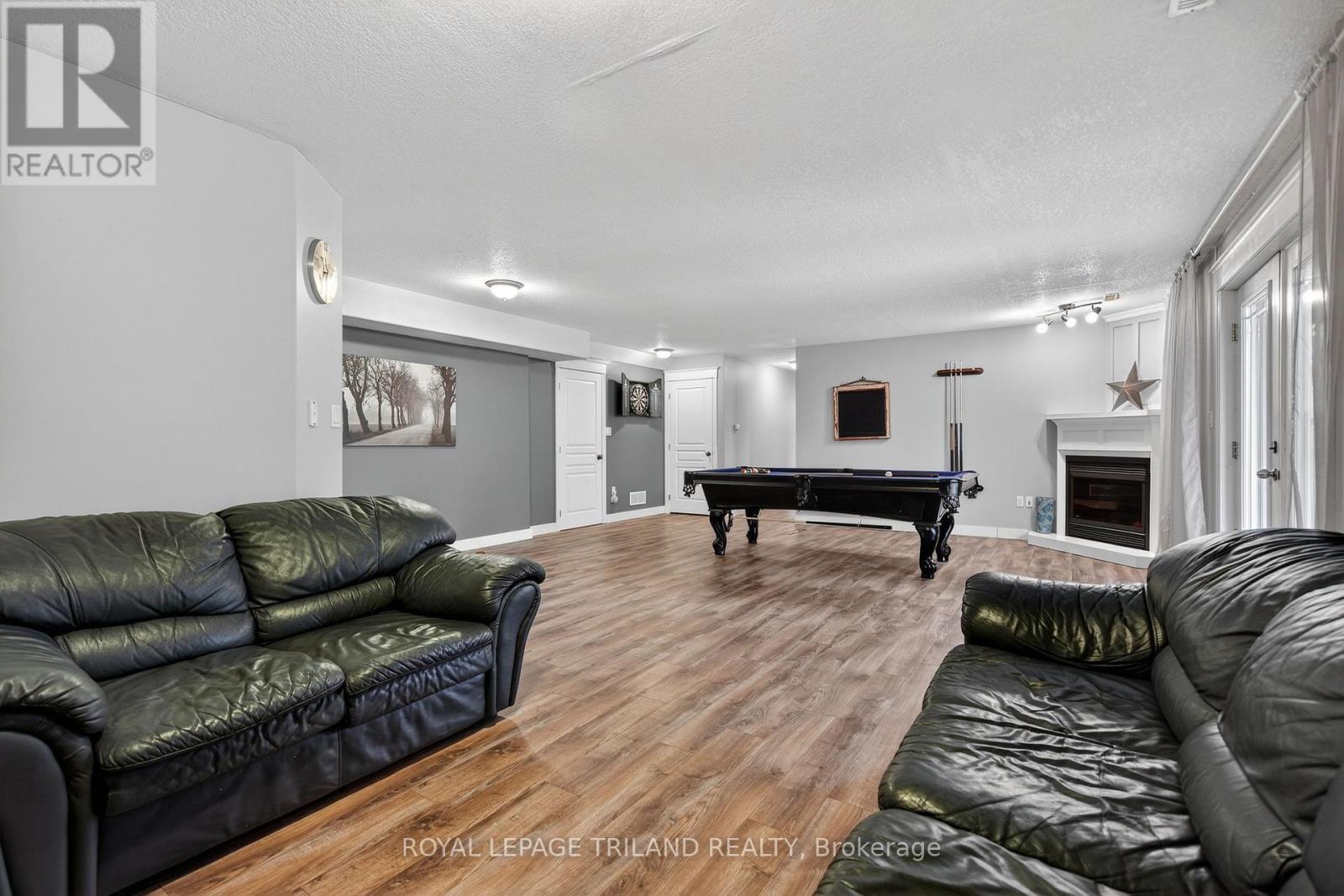 24 EARLSCOURT TERRACE Property Photo