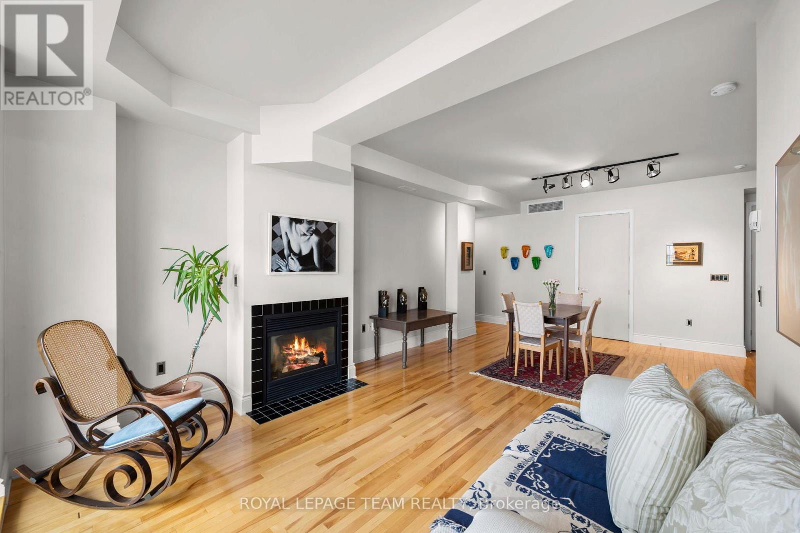 #202 260 BESSERER STREET - 18