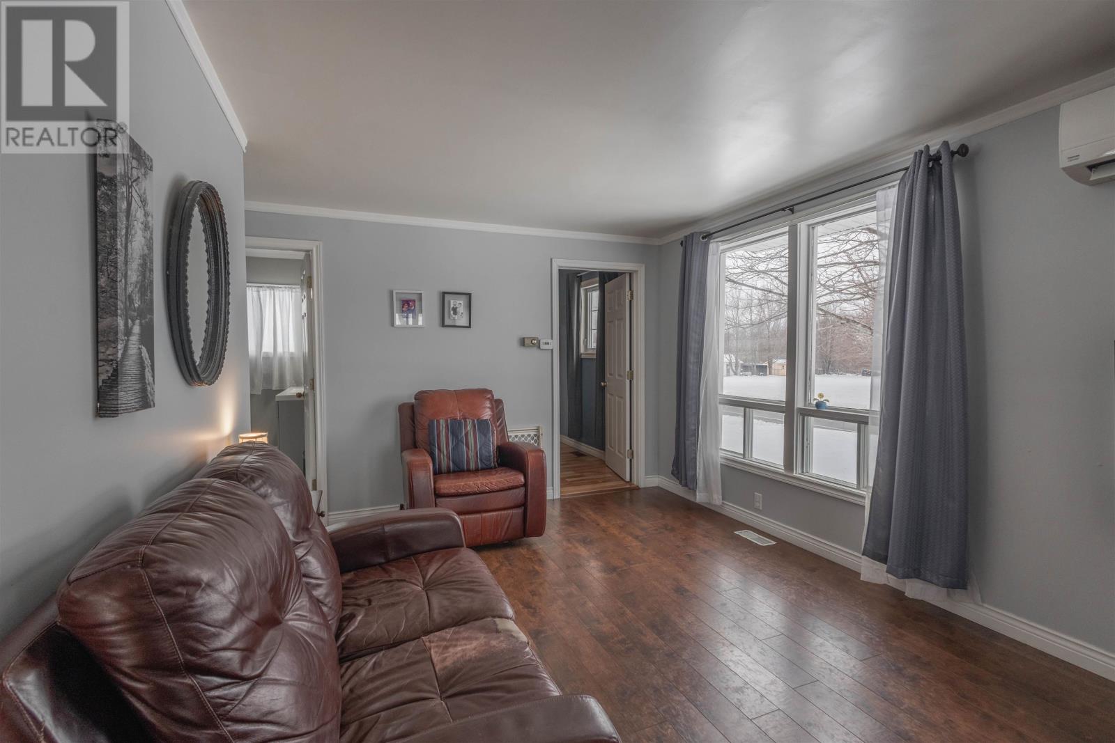 1212 GLADSTONE ROAD - 19