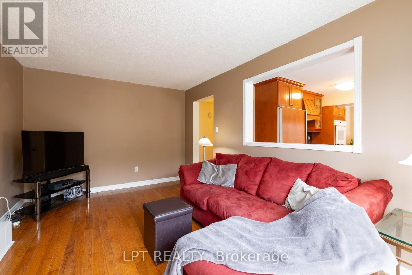 54 MEYER CIRCLE - 8