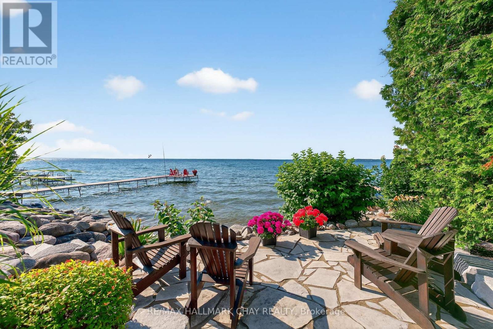 7 LAKESHORE ROAD E - 8
