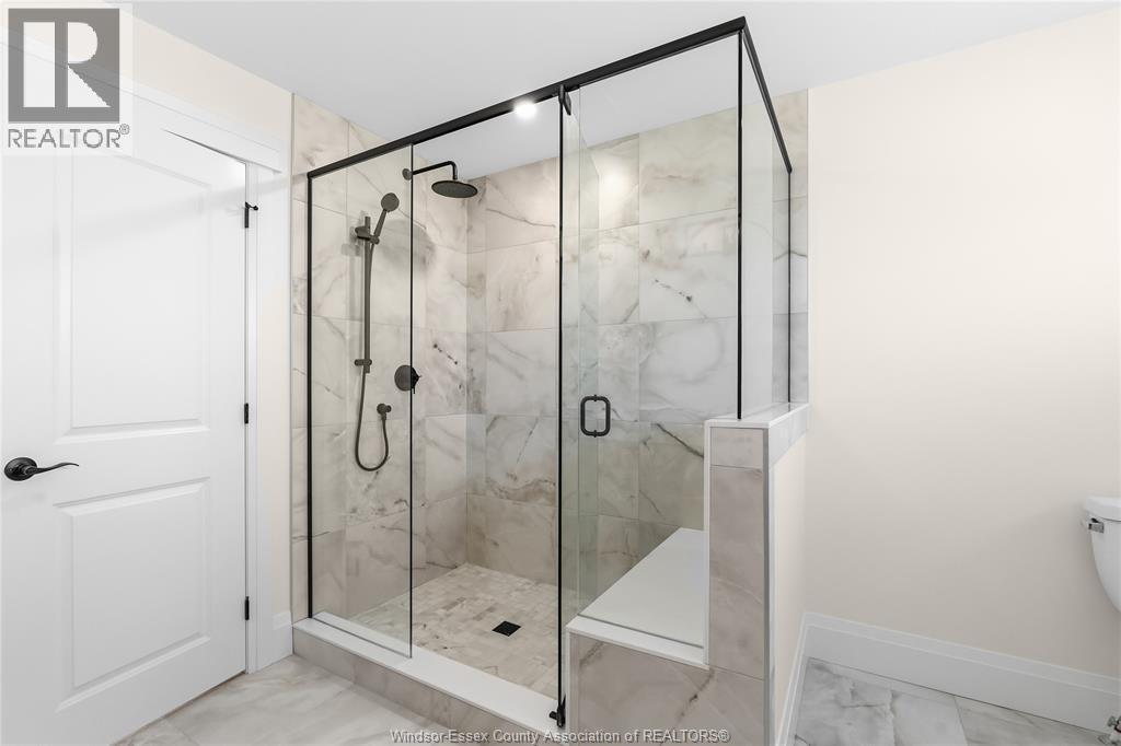 2584 MAYFAIR - 25
