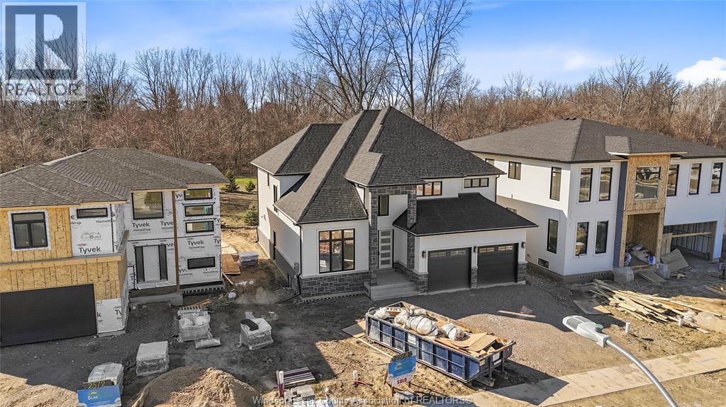 2584 MAYFAIR - 31