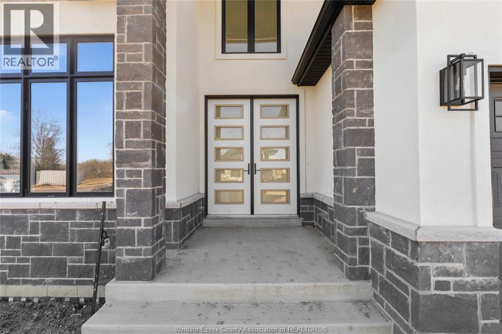 2584 MAYFAIR - 4