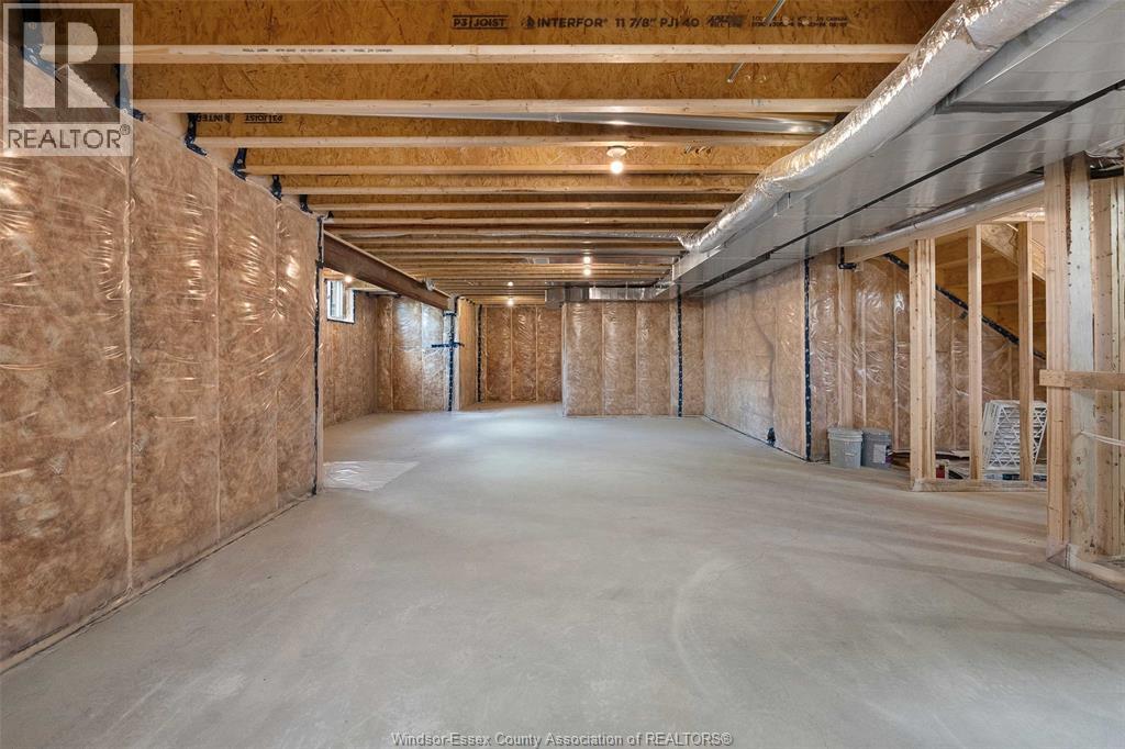 120 BLOOMINGTON - 15