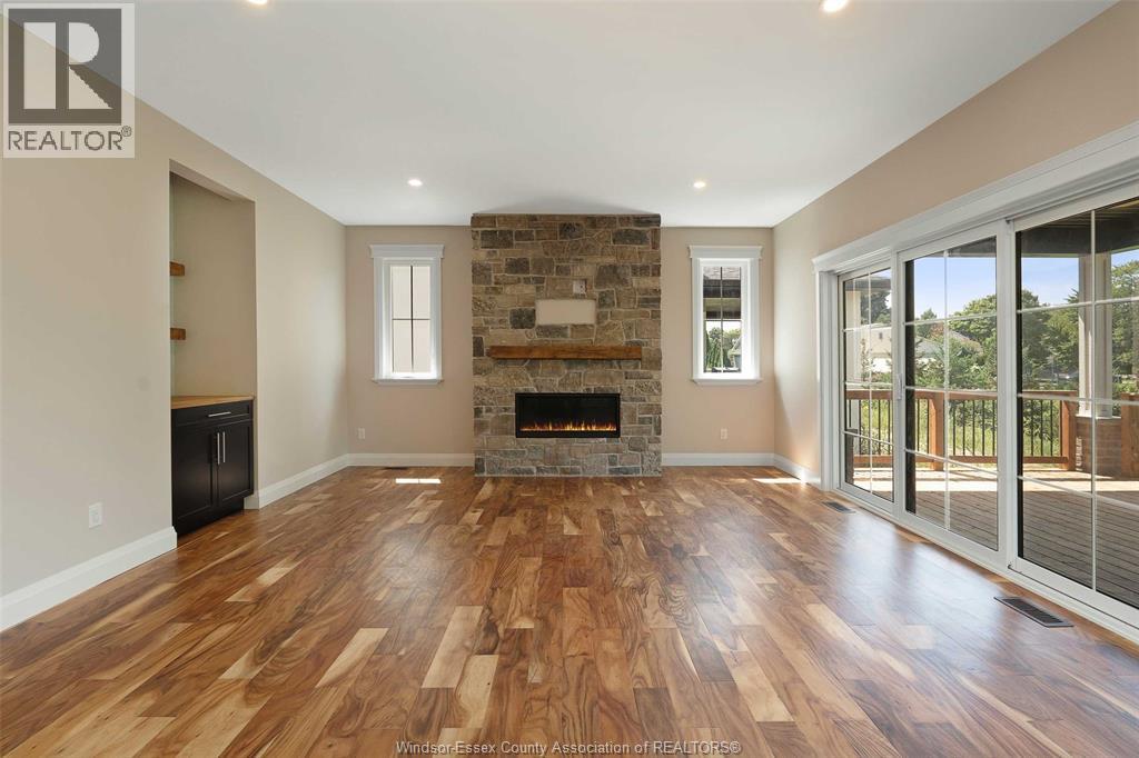120 BLOOMINGTON - 20