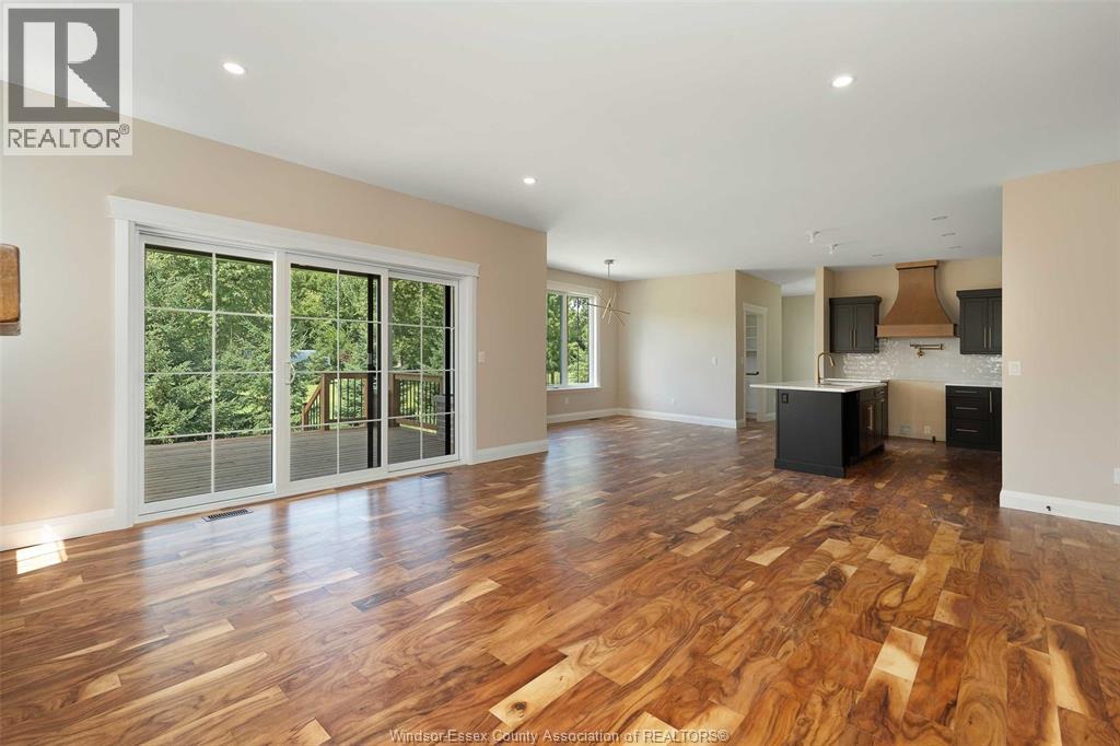 120 BLOOMINGTON - 22