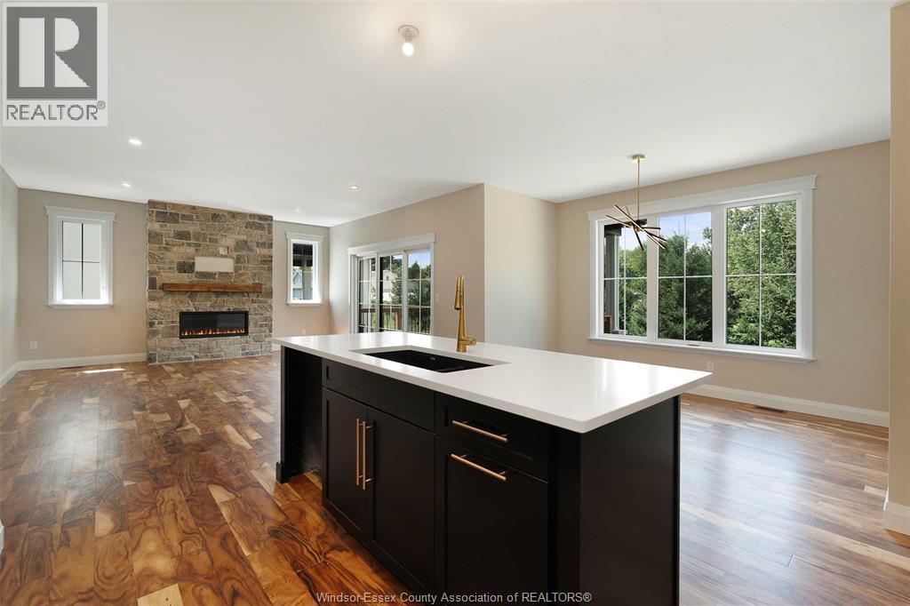 120 BLOOMINGTON - 25