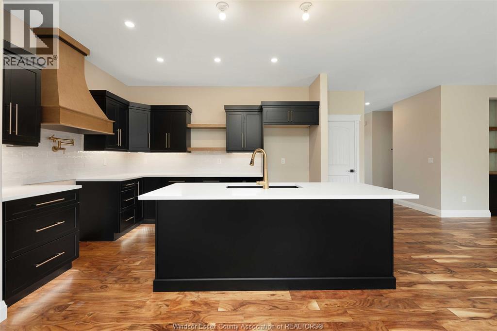 120 BLOOMINGTON - 26