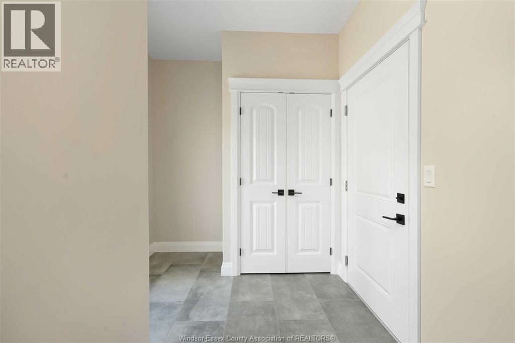 120 BLOOMINGTON - 31