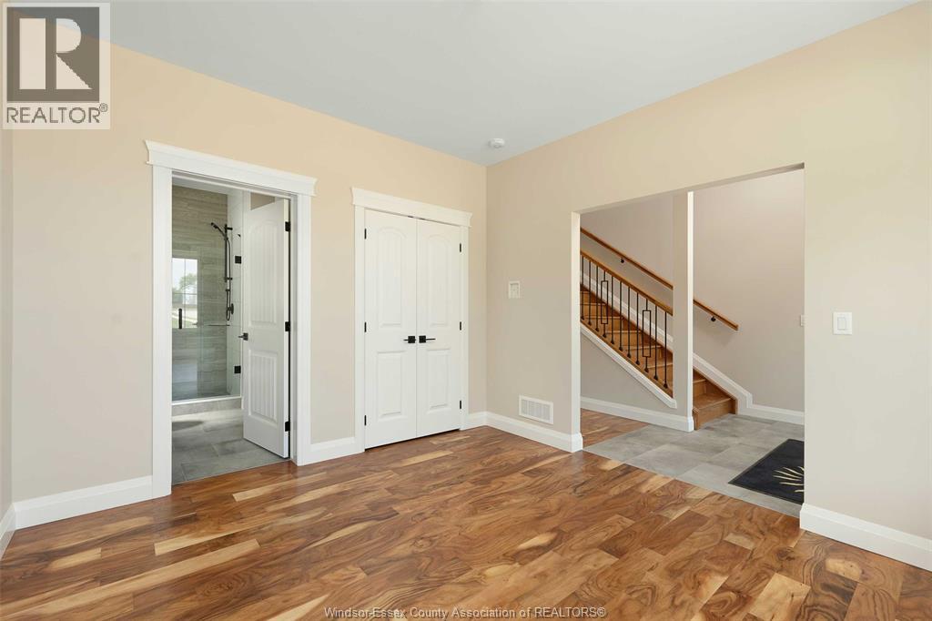 120 BLOOMINGTON - 33