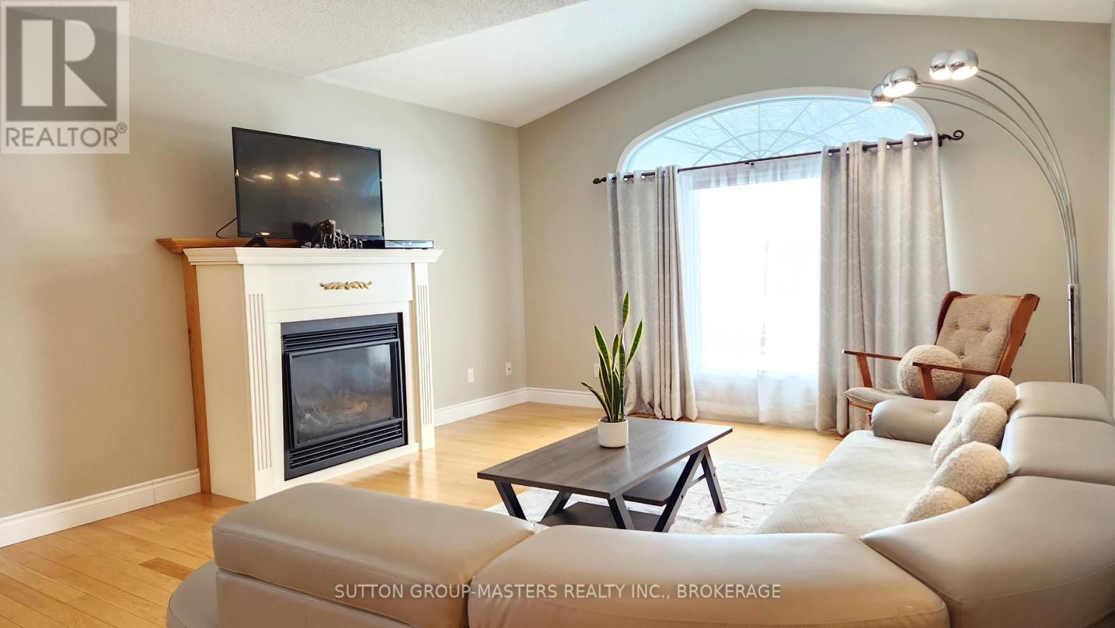 178 LANGFIELD STREET - 6