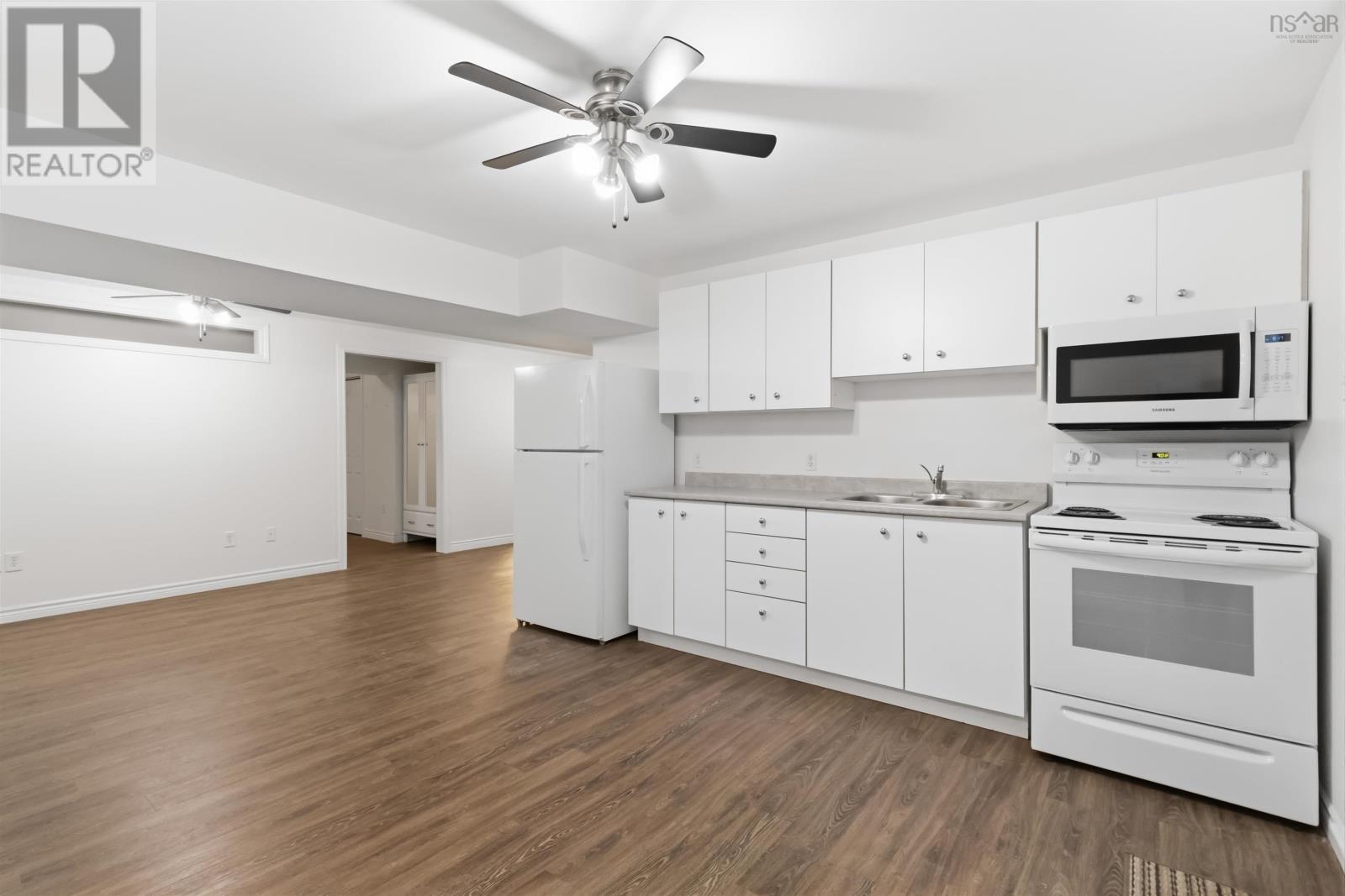 Property 33 of 50 of 15 Porterfield Drive